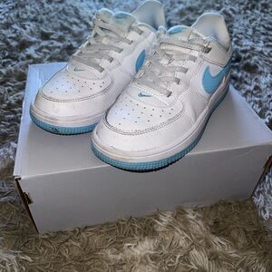 Nike Force 1 Kids Sneakers - White and Blue